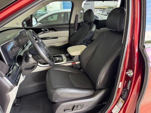 Used 2023 Kia Carnival SX Prestige FWD image 20