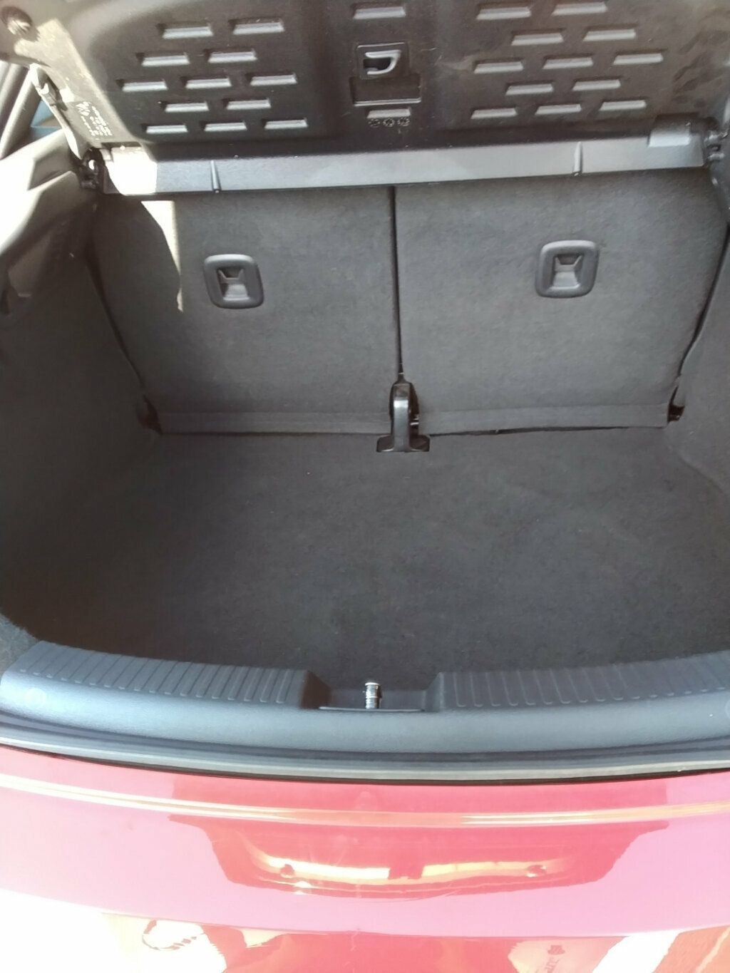 Used 2018 Volkswagen Beetle 2.0T S FWD image 26