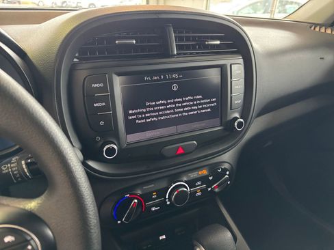 Used 2025 Kia Soul LX w/ LX Technology Package image 27