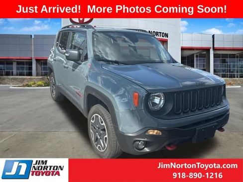 Used 2016 Jeep Renegade Trailhawk AWD/4WD image 1