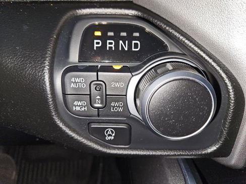 Used 2025 RAM 1500 Big Horn AWD/4WD image 32