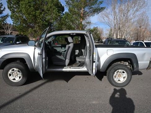 Used 2012 Toyota Tacoma 4x4 Access Cab image 11