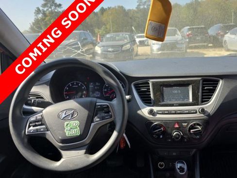 Used 2021 Hyundai Accent SE image 6