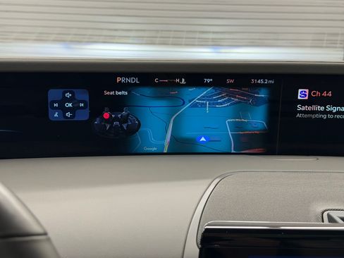 Used 2025 Lincoln Nautilus Reserve AWD/4WD image 39