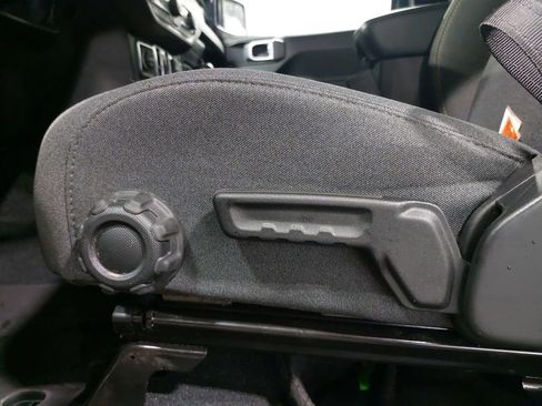 Used 2024 Jeep Wrangler Unlimited Sport AWD/4WD image 29