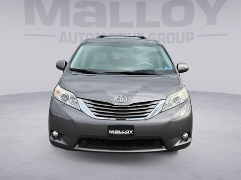 Used 2011 Toyota Sienna XLE image 8