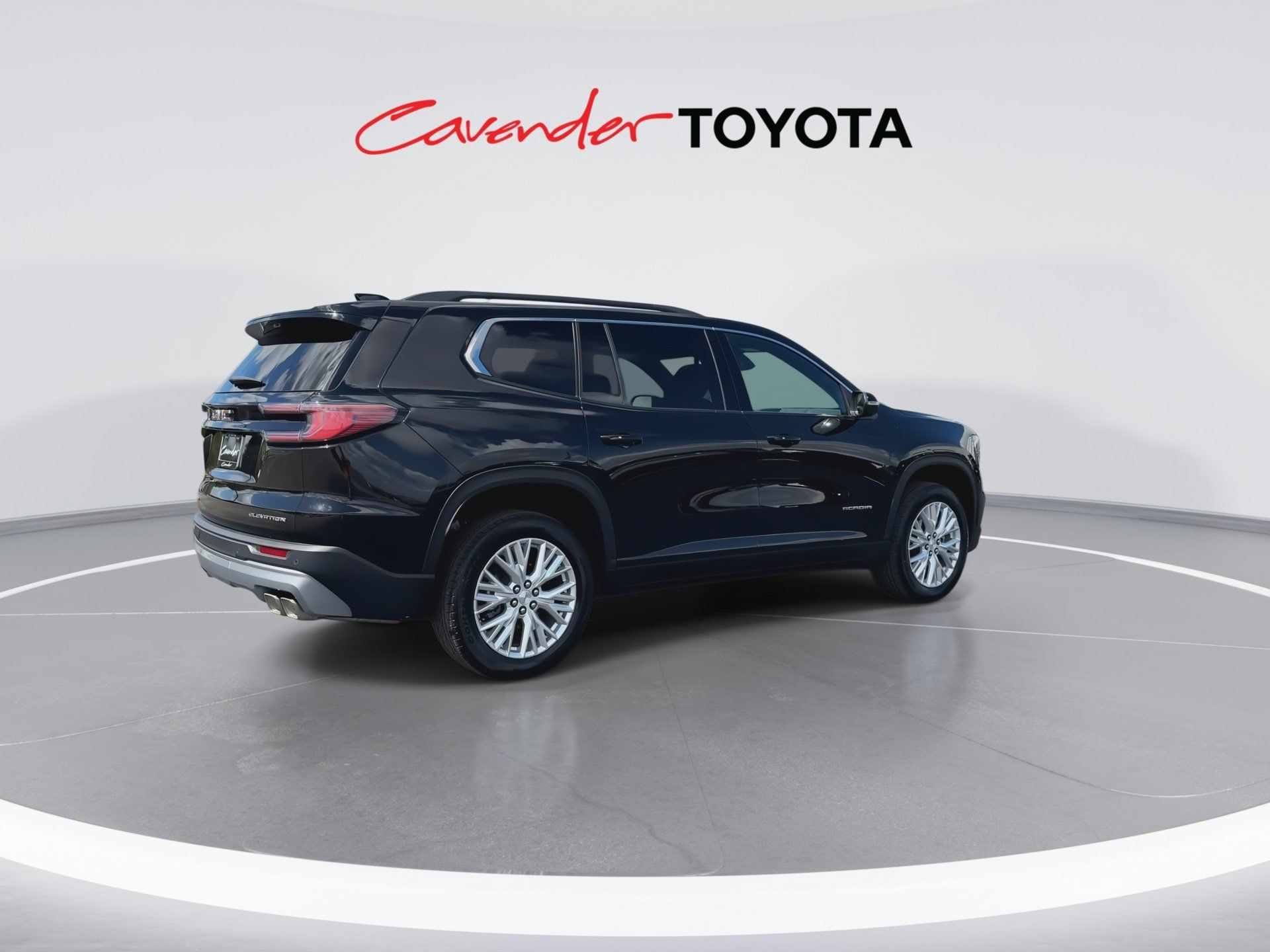 Used 2026 GMC Acadia Elevation w/ Elevation Premium Package FWD image 8