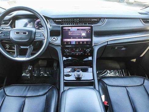 Used 2024 Jeep Grand Cherokee L Limited w/ Luxury Tech Group II image 12