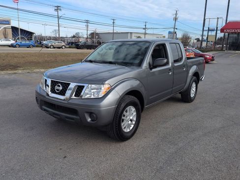 Used 2019 Nissan Frontier SV image 4