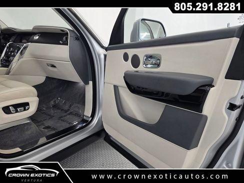 Used 2019 Rolls-Royce Cullinan AWD/4WD image 19