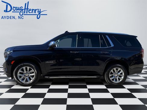 Used 2024 Chevrolet Tahoe Premier w/ Premium Package image 2