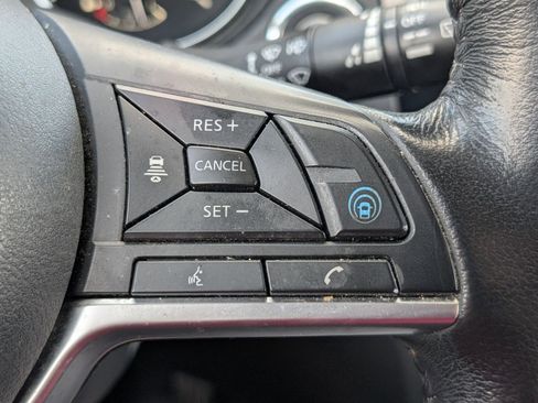 Used 2019 Nissan Rogue SV w/ Sun & Sound Touring Package AWD/4WD image 26