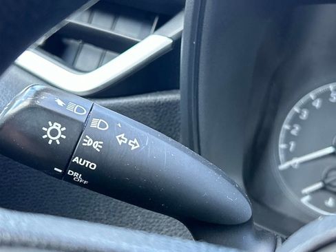 Used 2020 Toyota Corolla LE image 24