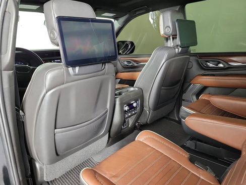 Used 2023 GMC Yukon Denali Ultimate AWD/4WD image 13