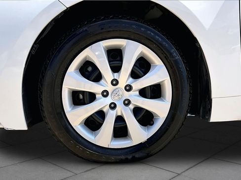Used 2024 Toyota Corolla LE FWD image 11