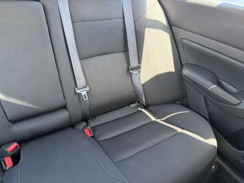 Used 2025 Nissan Altima 2.5 SV FWD image 37