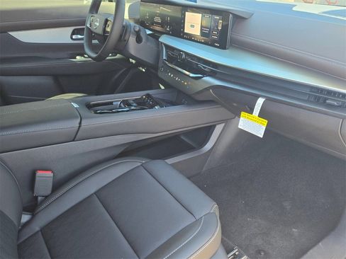 New 2026 Nissan Murano Platinum image 13