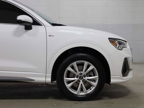 Used 2023 Audi Q3 2.0T Premium w/ Convenience Package image 11
