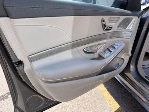 Used 2015 Mercedes-Benz S 550 Sedan image 21