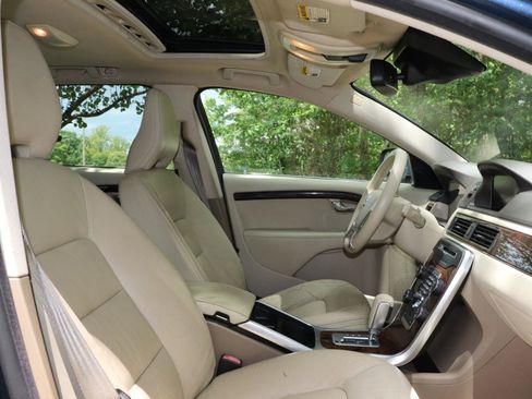 Used 2012 Volvo XC70 3.2 AWD/4WD image 32