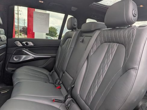 Used 2024 BMW X7 M60i w/ Executive Package AWD/4WD image 9