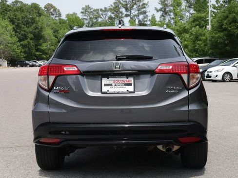 Used 2020 Honda HR-V Sport image 4