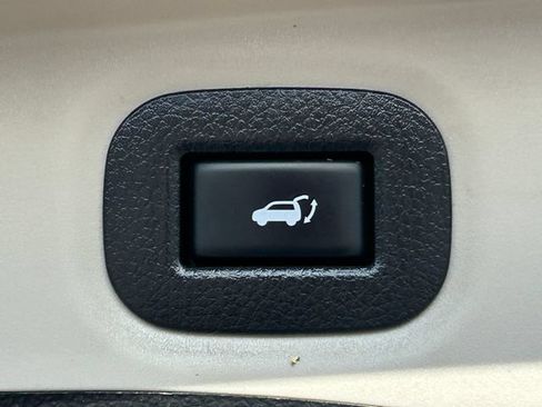 Used 2020 Nissan Rogue SV AWD/4WD image 33