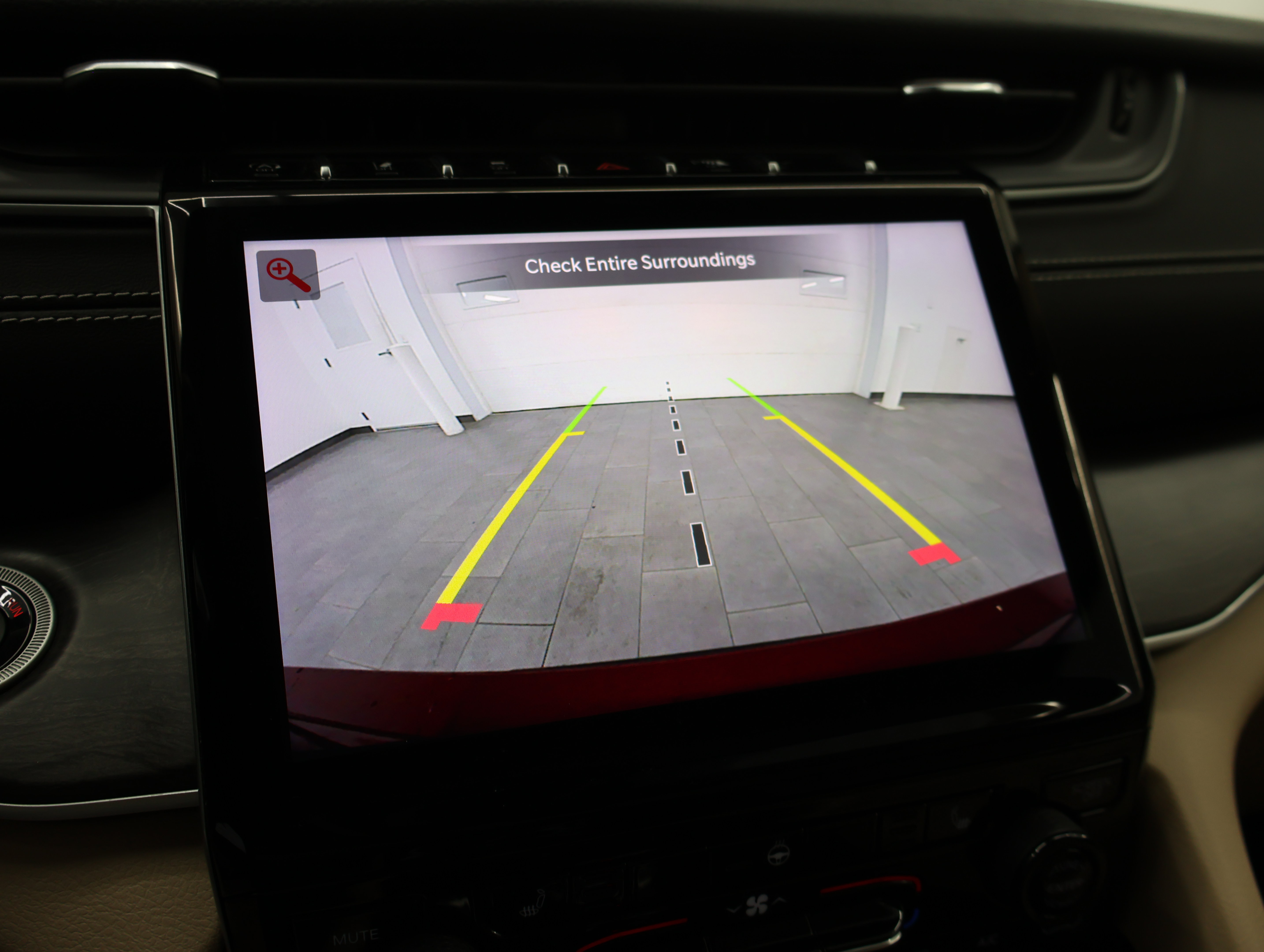 Used 2021 Jeep Grand Cherokee L Limited w/ Trailer Tow Group (B) AWD/4WD image 16