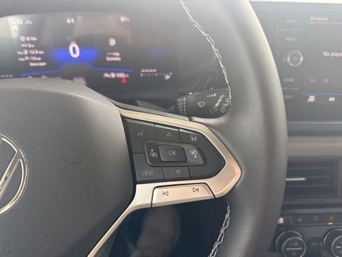 Used 2024 Volkswagen Taos SE AWD/4WD image 13