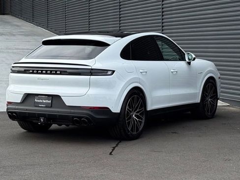 New 2026 Porsche Cayenne E-Hybrid Coupe image 7
