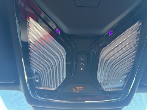 Used 2022 BMW 540i xDrive image 24