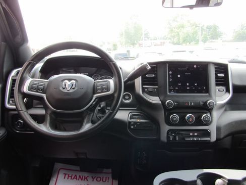 Used 2022 RAM 2500 Big Horn AWD/4WD image 5