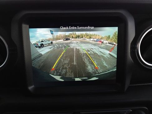 Used 2022 Jeep Wrangler Unlimited Rubicon 4xe w/ Dual Top Group image 16