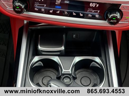 Used 2019 BMW 750i w/ Executive Package image 24