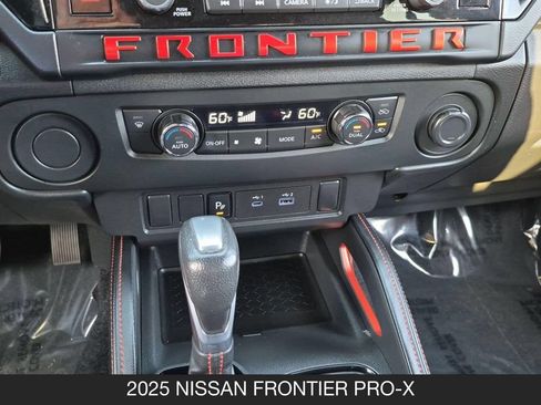 Used 2025 Nissan Frontier Pro-X RWD image 22