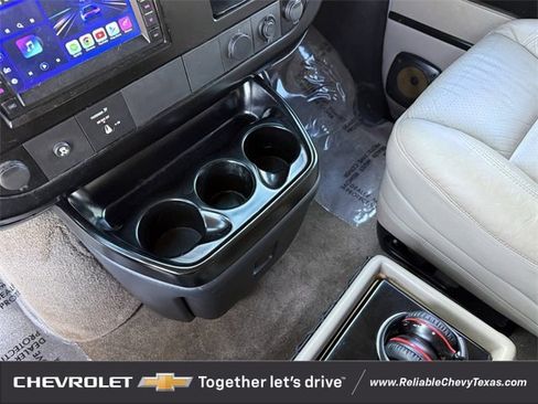 Used 2010 GMC Savana 2500 w/ Preferred Equipment Group image 18