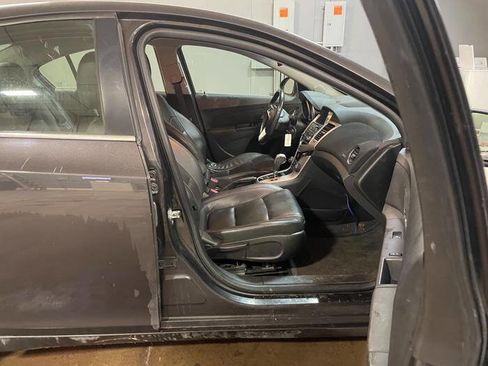 Used 2015 Chevrolet Cruze LT image 28