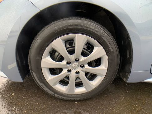 Used 2023 Toyota Corolla LE image 29