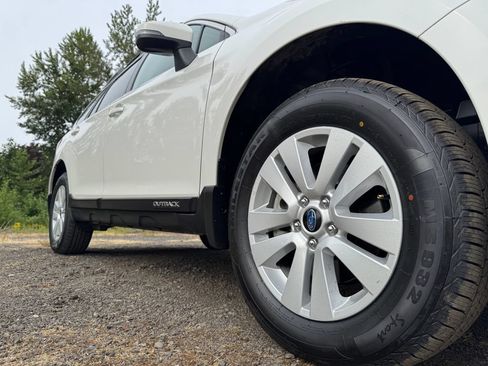 Used 2019 Subaru Outback 2.5i Premium AWD/4WD image 45