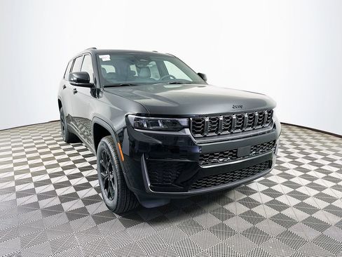 New 2026 Jeep Grand Cherokee L 4WD image 2