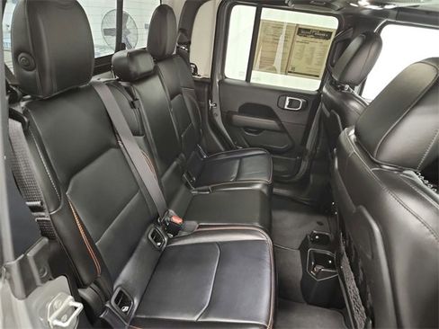 Used 2021 Jeep Gladiator Mojave w/ Cold Weather Group image 36