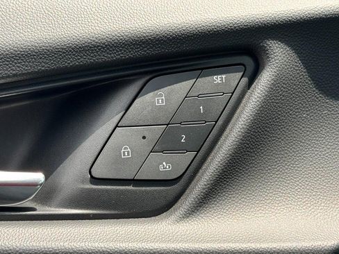 Used 2025 Chevrolet Equinox RS w/ Safety and Technology Package AWD/4WD image 16