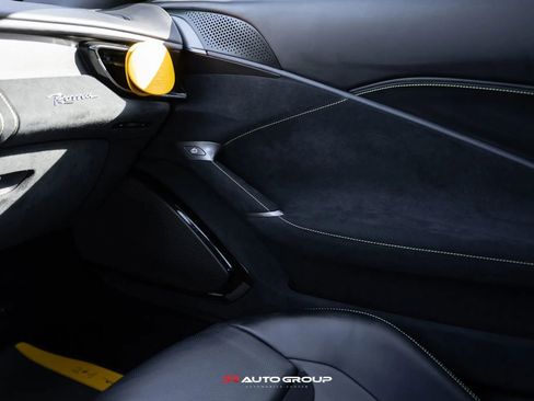 Used 2021 Ferrari Roma image 14