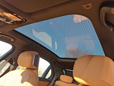 Used 2025 BMW 740i xDrive 740i xDrive w/ Premium Package image 10