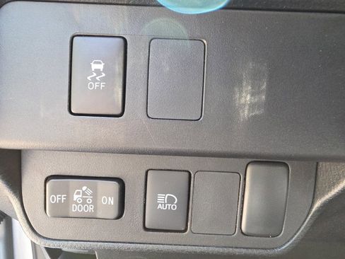 Used 2023 Toyota Tacoma SR5 w/ Technology Package AWD/4WD image 19
