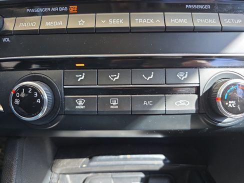 Used 2020 Kia Optima SE image 16