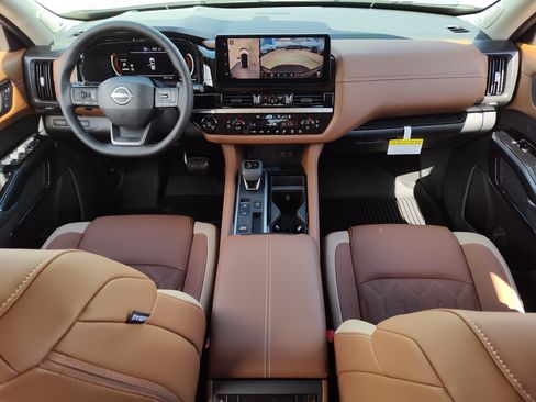 New 2026 Nissan Pathfinder Platinum FWD image 11