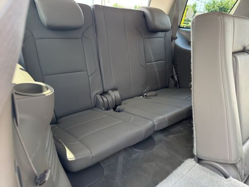 Used 2015 GMC Yukon SLT RWD image 14