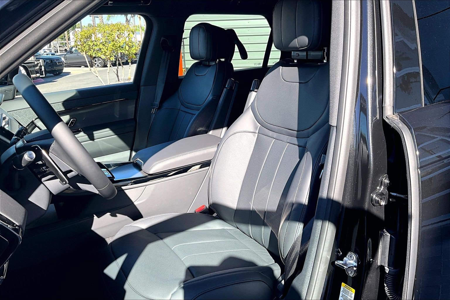 New 2027 Land Rover Range Rover Sport SE AWD/4WD image 9