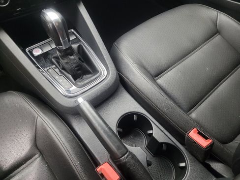 Used 2017 Volkswagen Jetta SEL FWD image 26